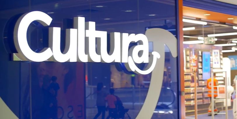Façades des magasins Cultura