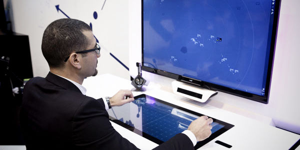 Design de console de travail pour contrôleur aérien (photo 4)