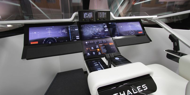 Avionics 2020 / Thales (photo 2)