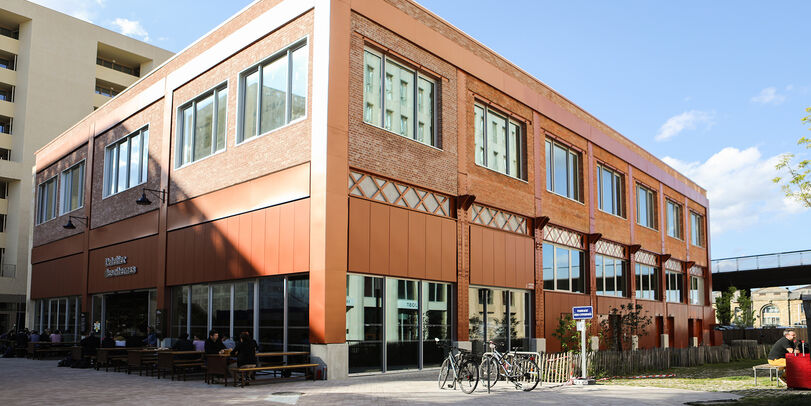 Aménagement halles gourmandes Atelier des Citernes Bordeaux