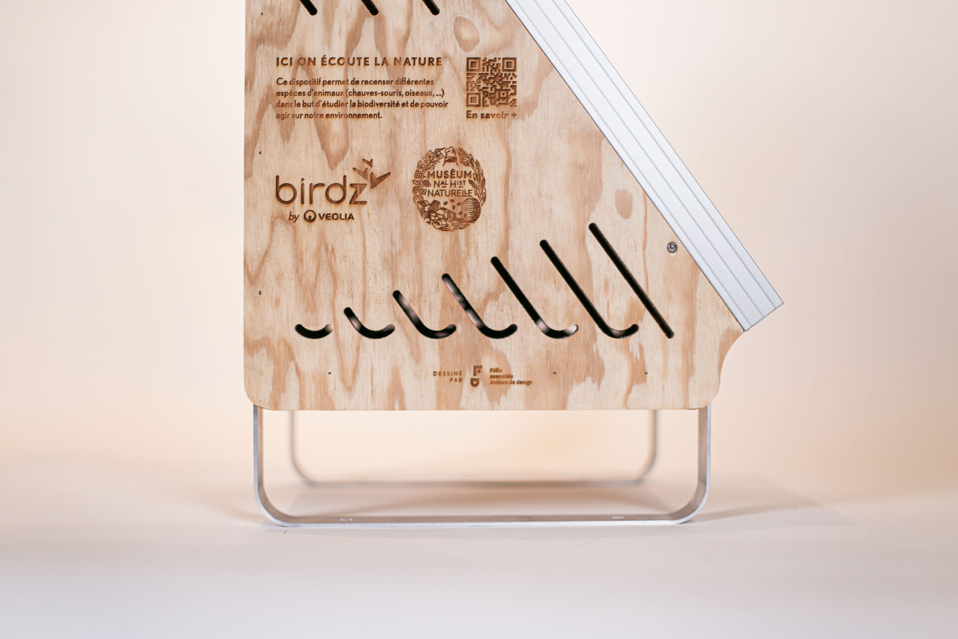 Objet connecté éco-conçu LEKO pour mesurer la biodiversité conçu par Félix et associés