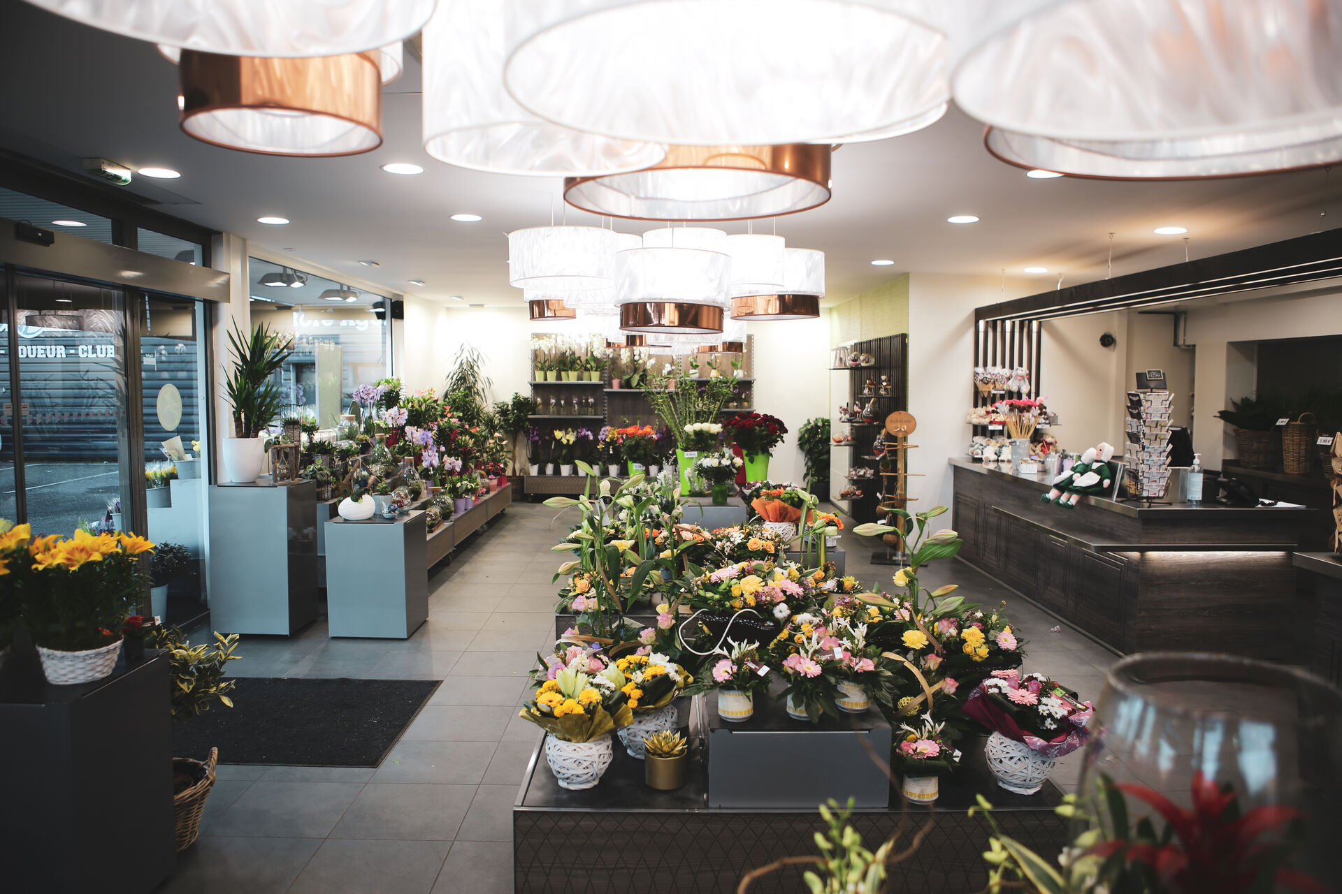 Design d’espace pour magasin fleuriste déployé en Bordeaux Métropole