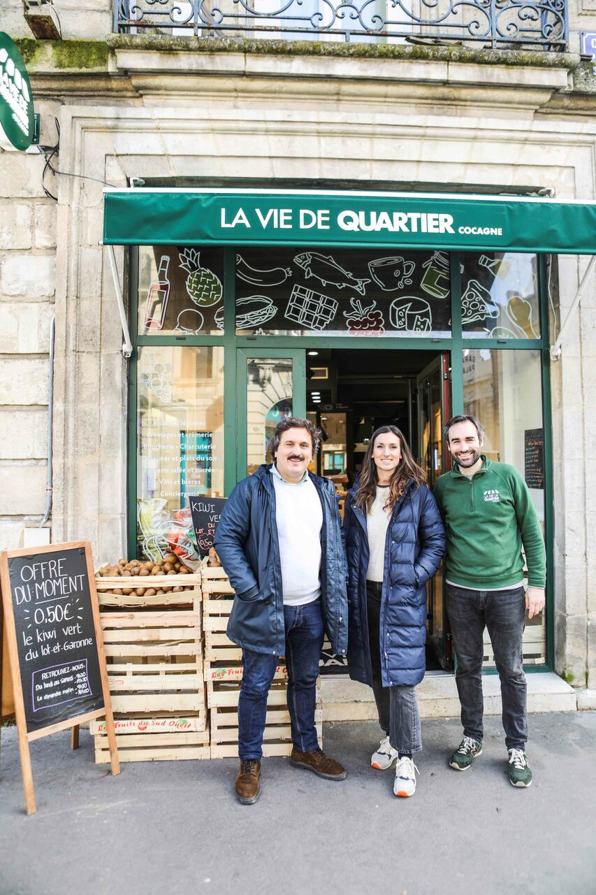 Magasin de proximité à Bordeaux aménagé en épicerie de quartier conviviale