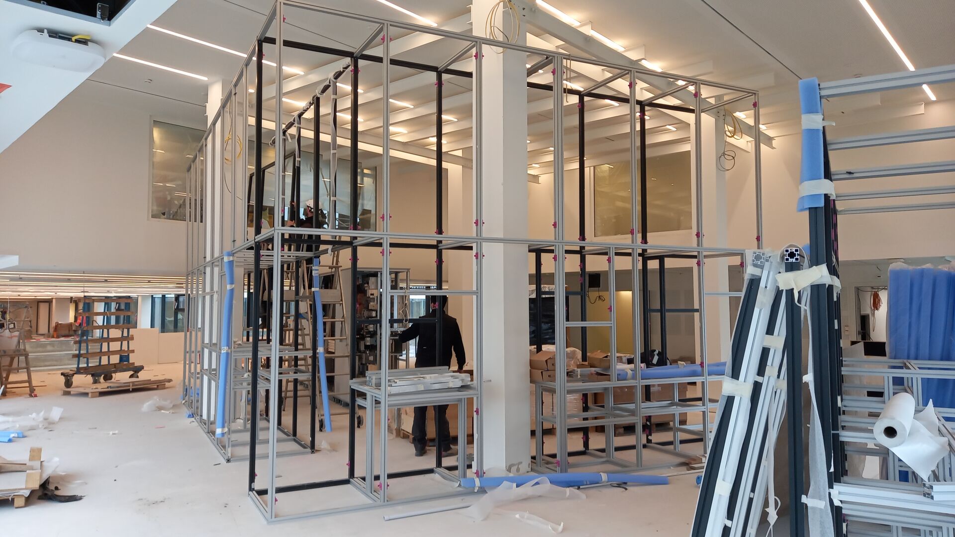 Parcours de visite fluide au sein du showroom Legrand