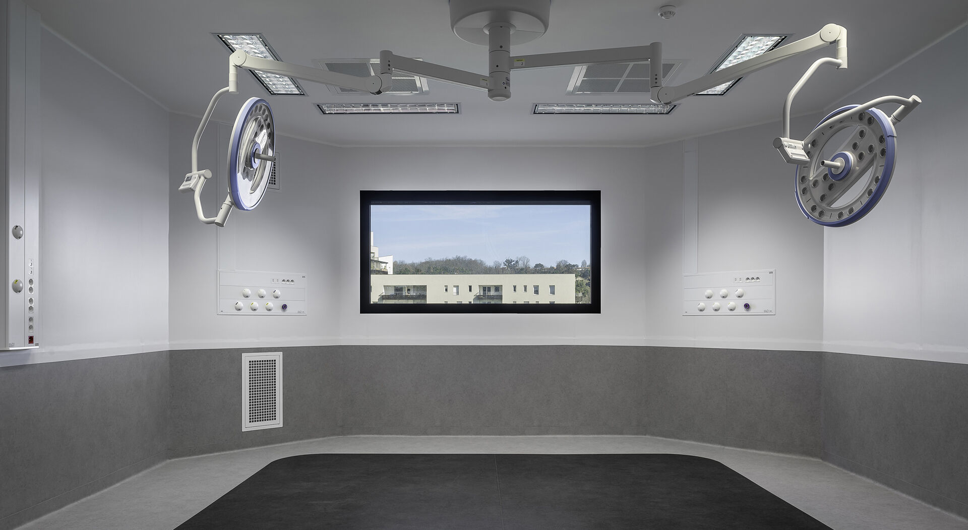 Design du bloc opératoire de la Polyclinique du Tondu à Floirac