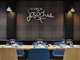 La table de Joséphine / Hôtel*** Kyriad