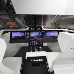 Avionics 2020 / Thales