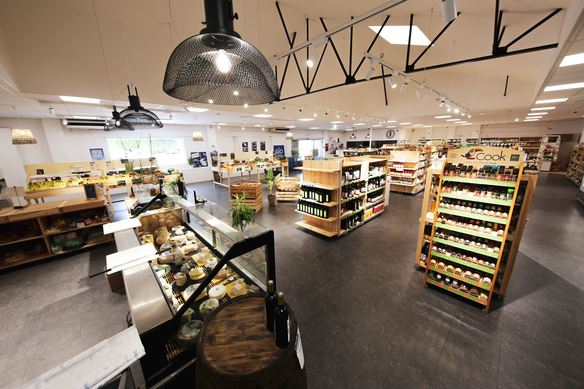 Aménagement d'espace d'un magasin bio (photo 2)