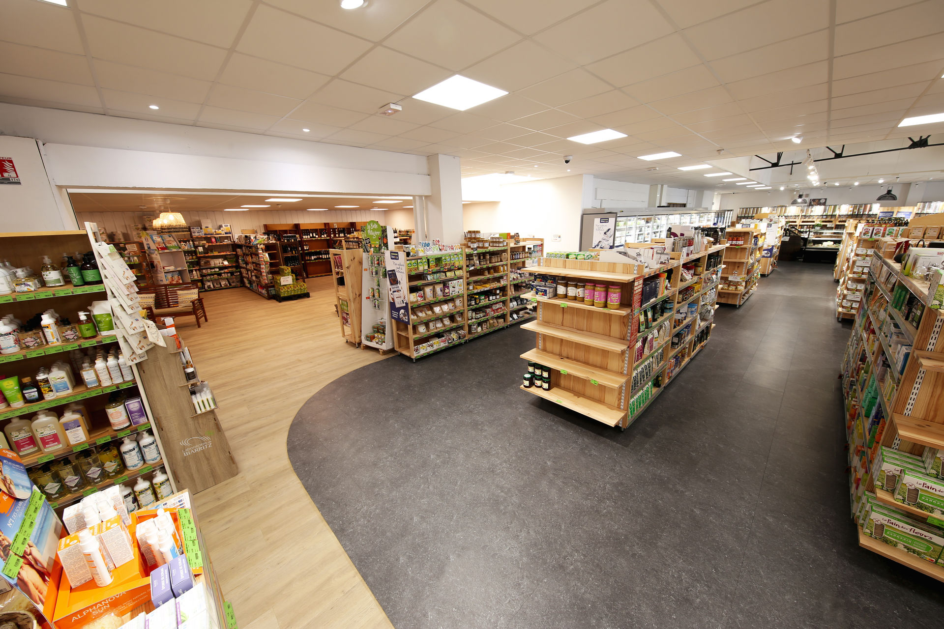 Aménagement d'espace d'un magasin bio (photo 7)